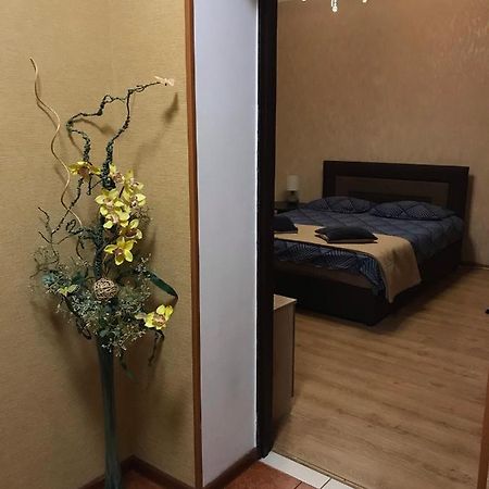 Rent Apartment In The Center Of Cherníhiv Exterior foto