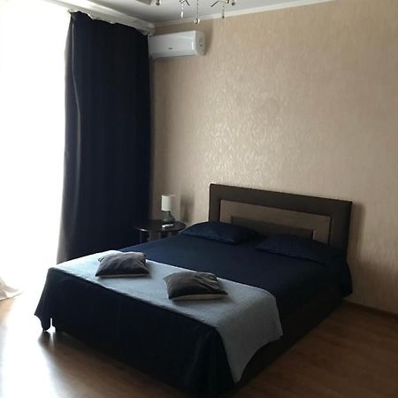 Rent Apartment In The Center Of Cherníhiv Exterior foto