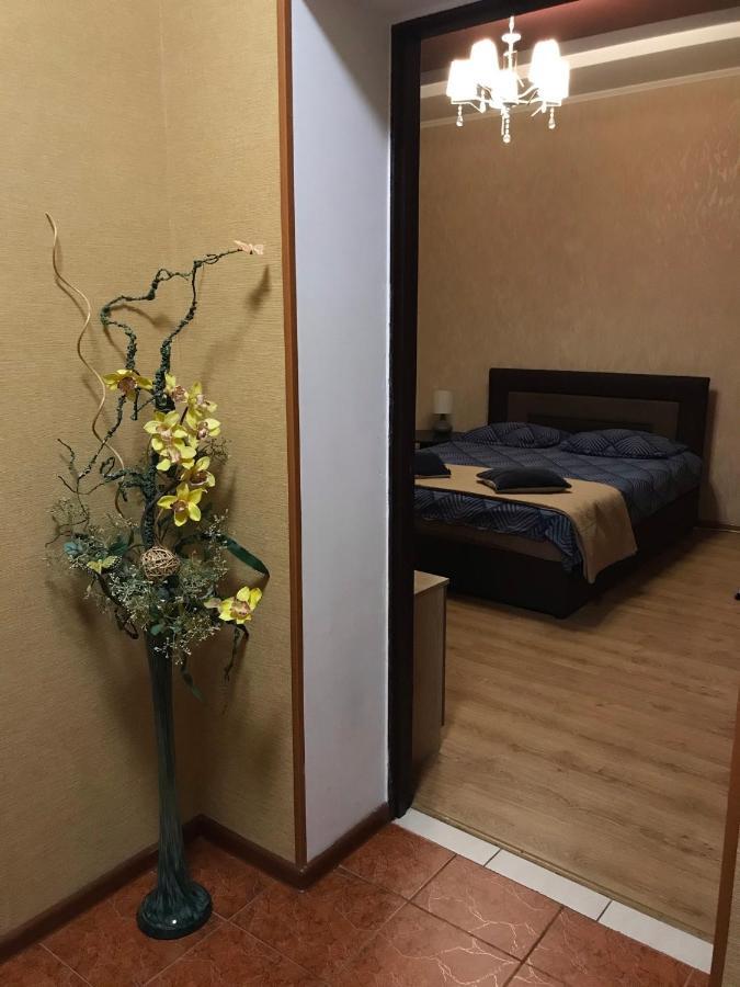 Rent Apartment In The Center Of Cherníhiv Exterior foto
