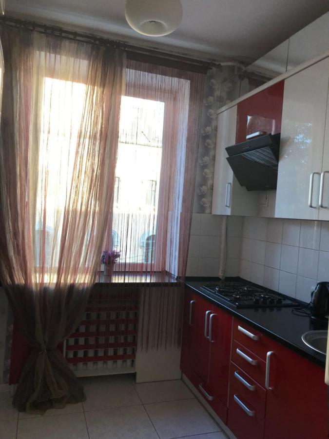 Rent Apartment In The Center Of Cherníhiv Exterior foto